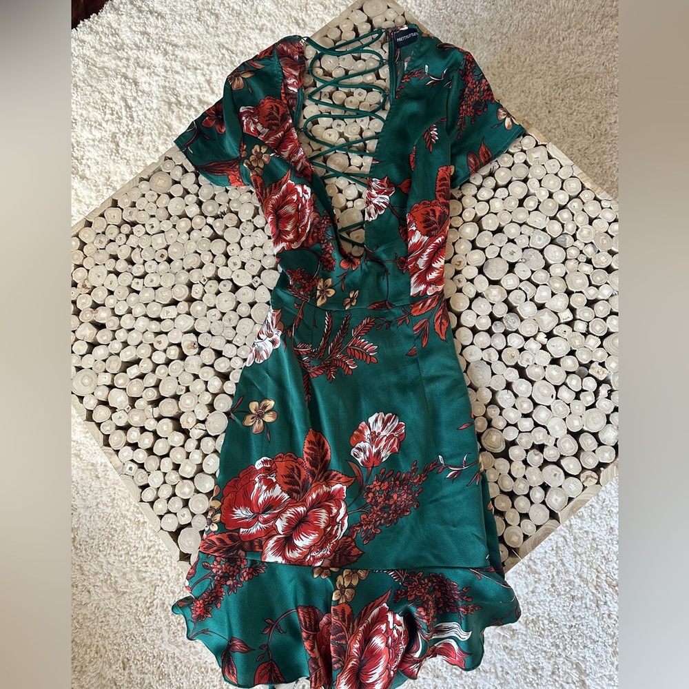 PrettyLittleThing Green Floral Mini Dress with Red Bloom Print
